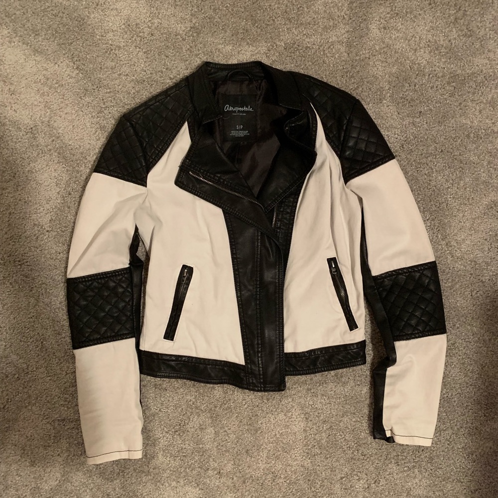Black and white jacket size S